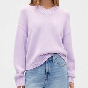 🆕- GAP- Oversized V-Neck Lavender 100% Cotton Sweater. Size: Large